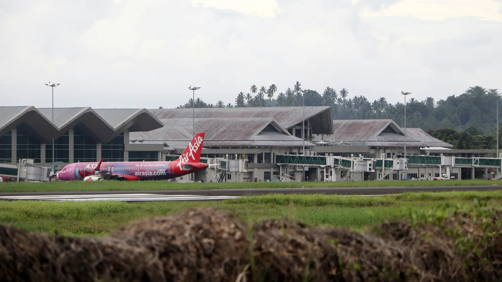 Kuching International Airport (KCH)