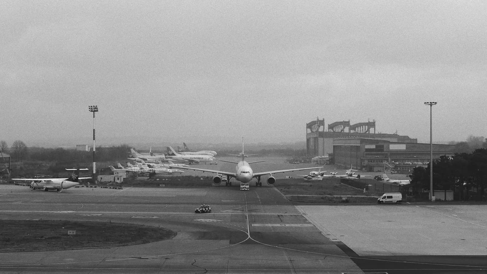 East Midlands Airport (EMA)