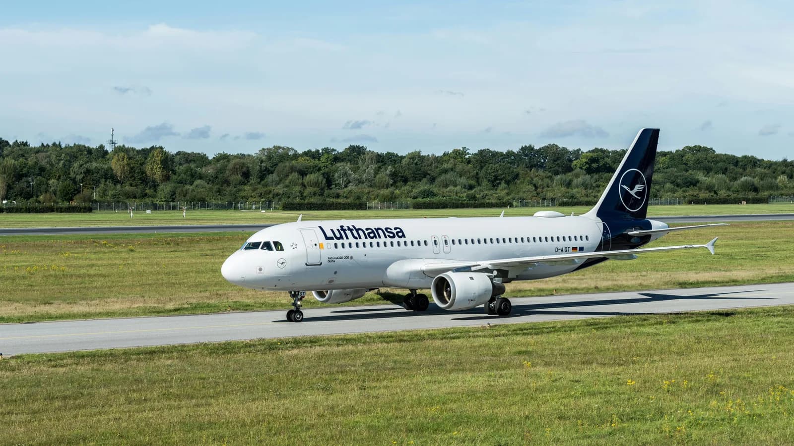 Norwich International Airport (NWI)